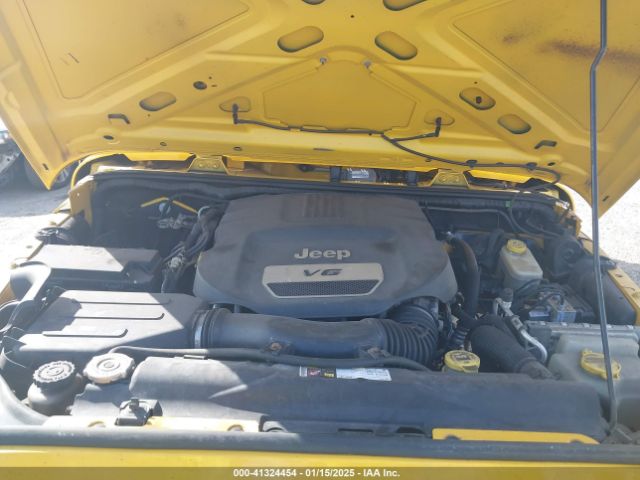 1C4BJWDG5FL573788 Jeep Wrangler Unlimited Sport