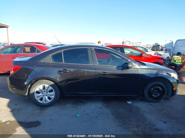 1G1PA5SH0E7105866 Chevrolet Cruze Ls Auto