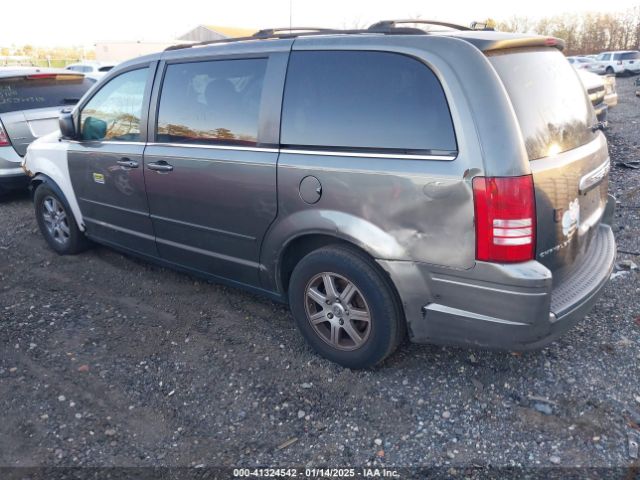 2010 CHRYSLER TOWN & COUNTRY 2A4RR2D18AR431327 Photo 2
