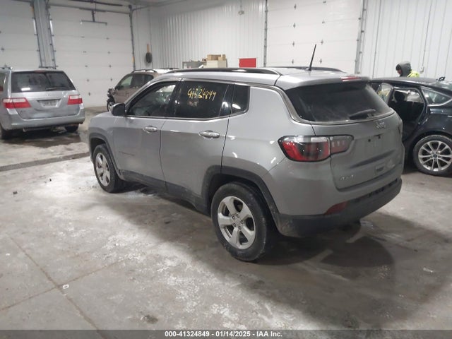 Jeep Compass Latitude 4x4 2018 3C4NJDBBXJT232229 Image 3
