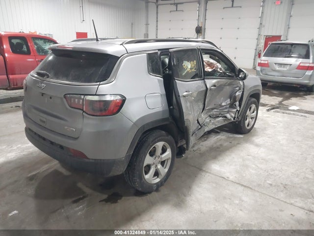 Jeep Compass Latitude 4x4 2018 3C4NJDBBXJT232229 Image 4