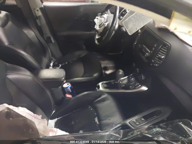 Jeep Compass Latitude 4x4 2018 3C4NJDBBXJT232229 Image 5