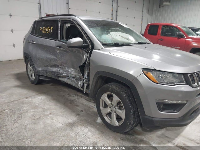 Jeep Compass Latitude 4x4 2018 3C4NJDBBXJT232229 Image 6