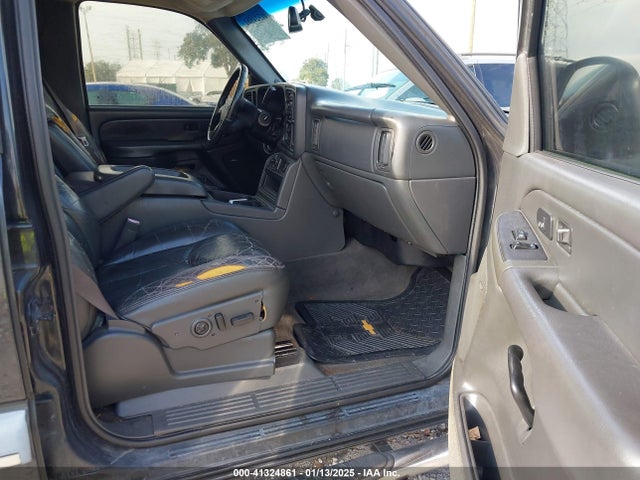 41324861 :رقم المزاد ، 3GNEC12T24G162652 vin ، 2004 Chevrolet Avalanche 1500 مزاد بيع