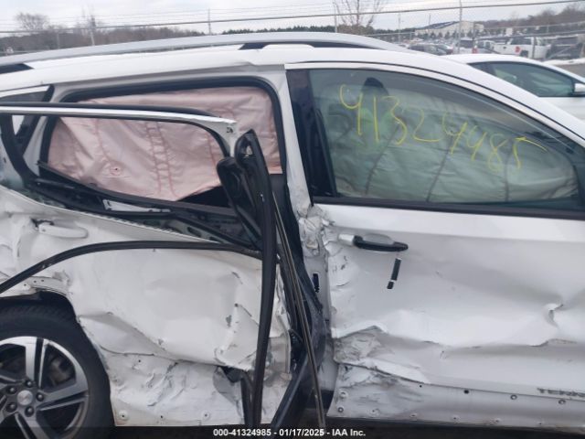 3GKALPEV5JL243739 GMC Terrain Slt