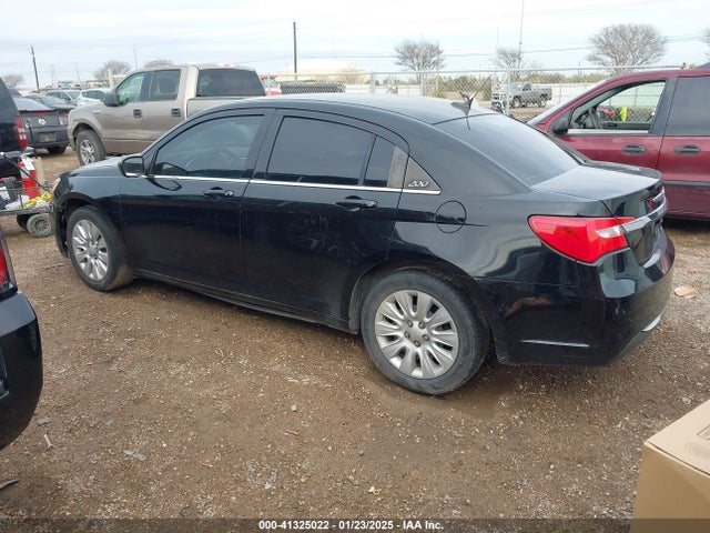 Chrysler 200 LX 2014 1C3CCBAB6EN214098 Image 3