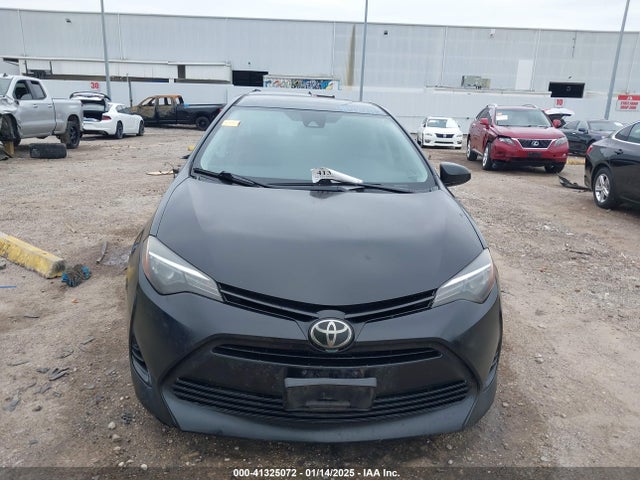 Toyota COROLLA LE 2018 5YFBURHE8JP850502 Image 12