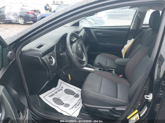 Toyota COROLLA LE 2018 5YFBURHE8JP850502 Image 5