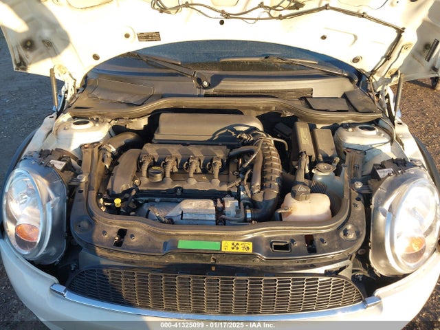 2009 MINI COOPER S CLUBMAN WMWMM33509TP92867 Photo 9