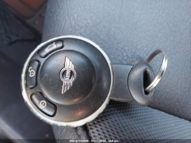 2009 MINI COOPER S CLUBMAN WMWMM33509TP92867 Photo 10