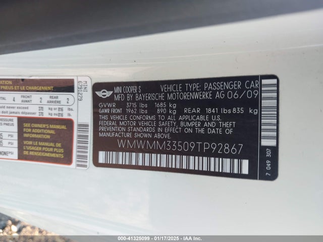 2009 MINI COOPER S CLUBMAN WMWMM33509TP92867 Photo 8
