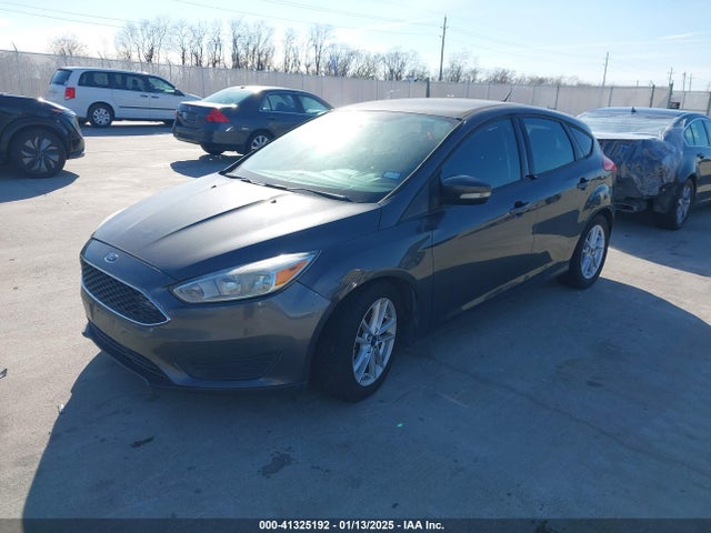 Ford FOCUS SE 2016 1FADP3K21GL399576 Image 2