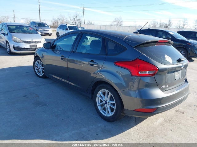 Ford FOCUS SE 2016 1FADP3K21GL399576 Image 3