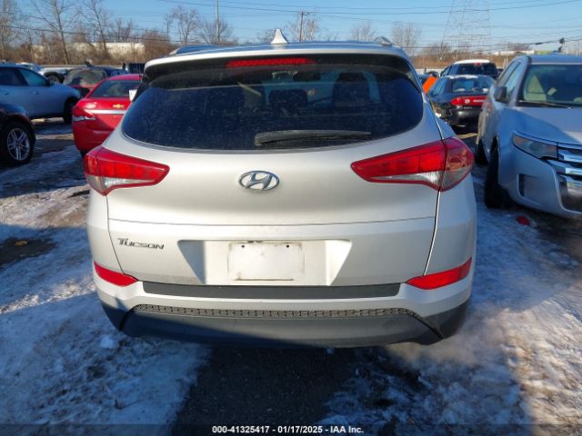 KM8J33A40JU691809 Hyundai TUCSON SEL