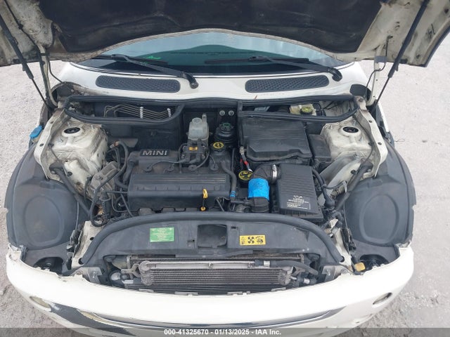 2006 MINI COOPER WMWRF33506TG15783 Photo 9