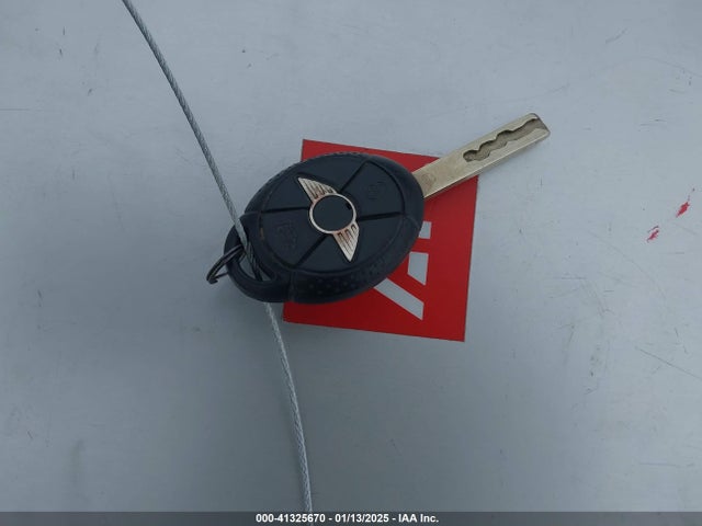 2006 MINI COOPER WMWRF33506TG15783 Photo 10