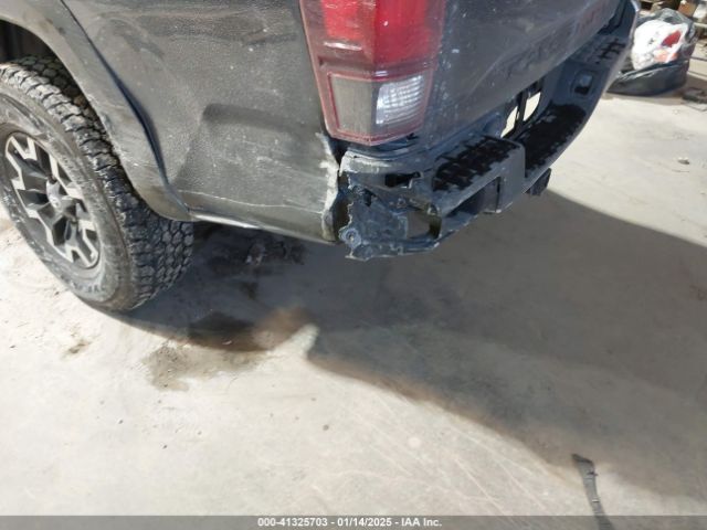 3TMCZ5AN9JM126432 Toyota Tacoma Trd Off Road