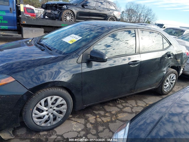 Toyota COROLLA LE 2018 5YFBURHE7JP848868 Image 14