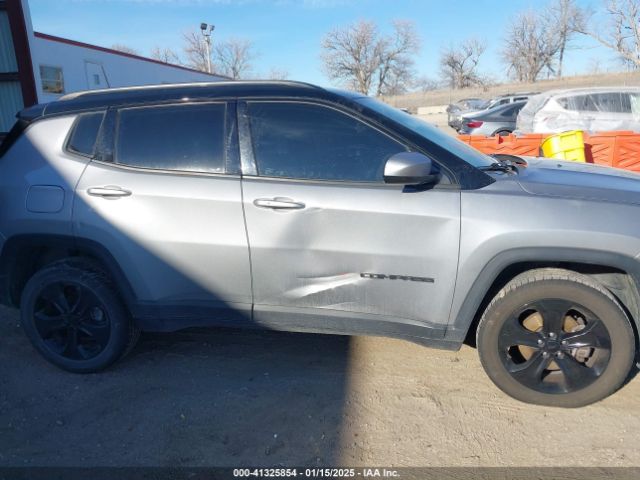 3C4NJDBB1JT326239 Jeep 2018