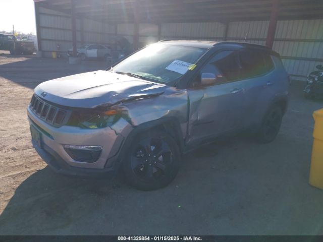 3C4NJDBB1JT326239 Jeep 2018