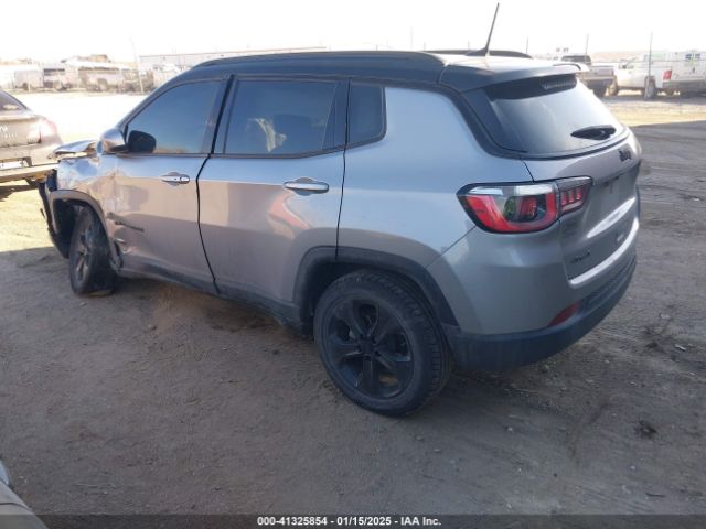 3C4NJDBB1JT326239 Jeep 2018
