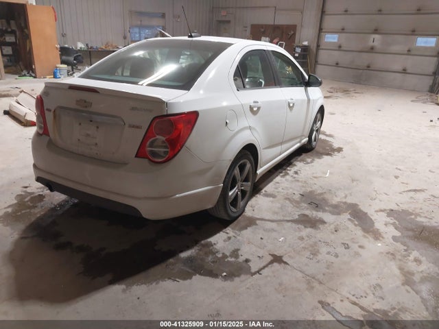 Chevrolet Sonic Rs Auto 2015 1G1JG5SB4F4164728 Image 4