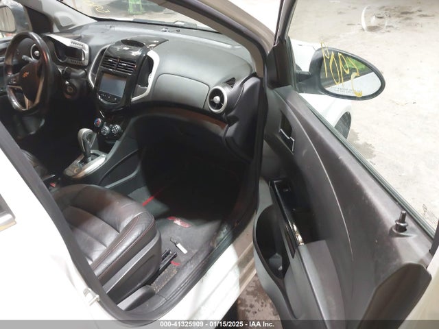 Chevrolet Sonic Rs Auto 2015 1G1JG5SB4F4164728 Image 5