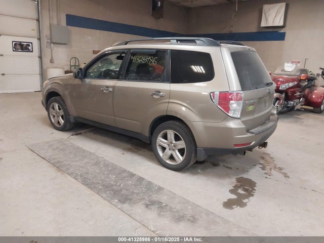 41325986 :رقم المزاد ، JF2SH63699H725312 vin ، 2009 Subaru Forester 2.5x مزاد بيع