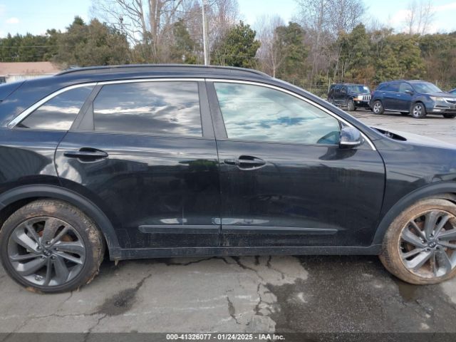 KNDCC3LCXH5070518 KIA NIRO EX
