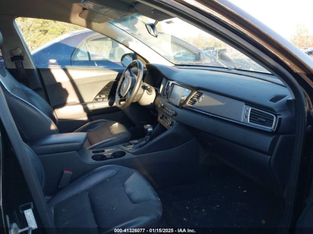 KNDCC3LCXH5070518 KIA NIRO EX