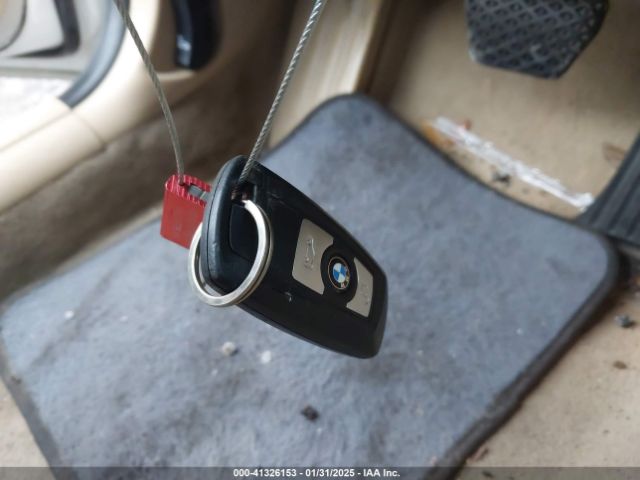 WBA3C3C54EF987037 BMW 320i Xdrive