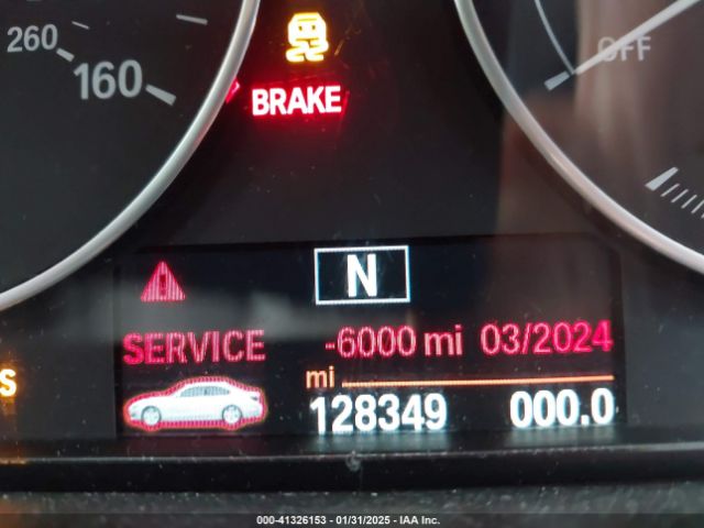 WBA3C3C54EF987037 BMW 320i Xdrive