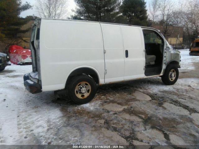 1GCWGFCF3F1167996 Chevrolet Express 2500 Work Van