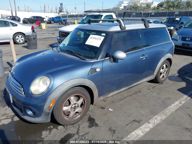 2011 MINI COOPER CLUBMAN WMWZF3C5XBT187633 Photo 1