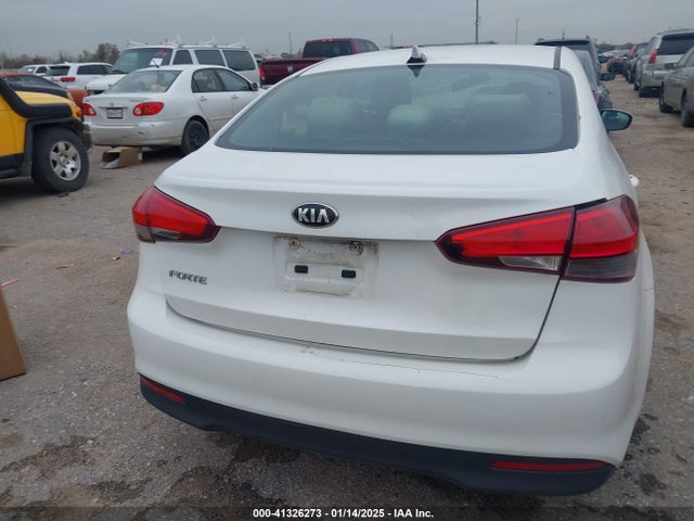 KIA FORTE LX 2017 3KPFK4A71HE012992 Image 16