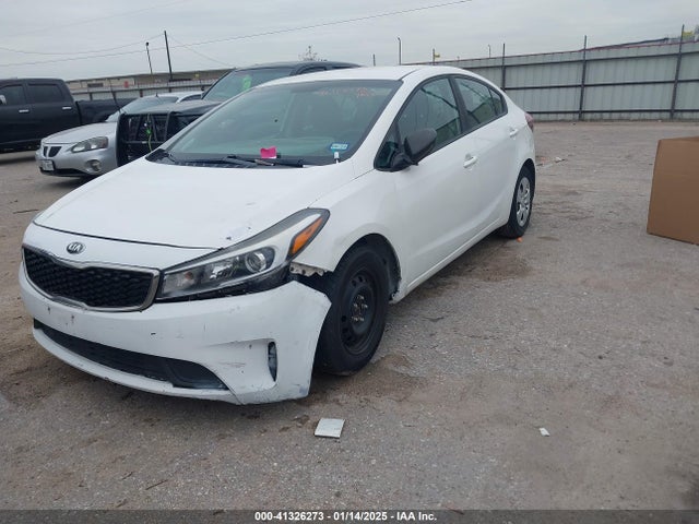 KIA FORTE LX 2017 3KPFK4A71HE012992 Image 2