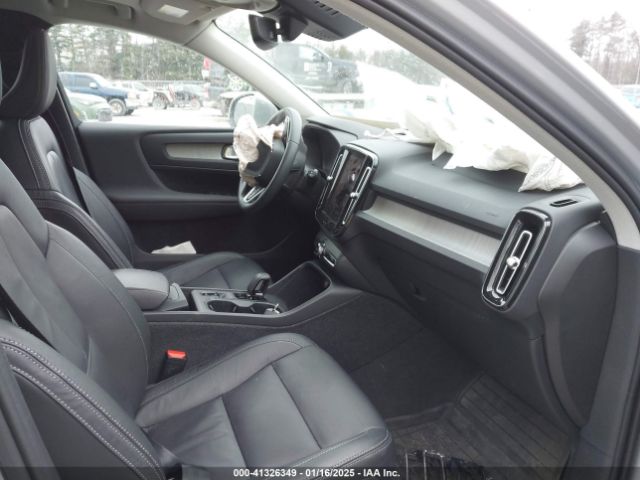 2024 VOLVO XC40 YV4L12UK5R2208696 Photo 4
