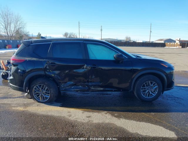 5N1BT3AB1RC698627 Nissan Rogue S Intelligent Awd
