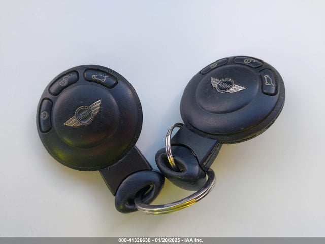 2009 MINI COOPER S WMWMF735X9TV39962 Photo 10