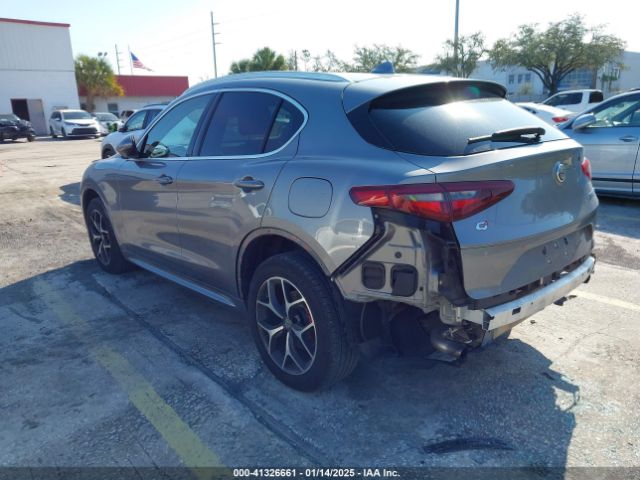 2020 ALFA ROMEO STELVIO ZASPAKBN5L7C75639 Photo 2