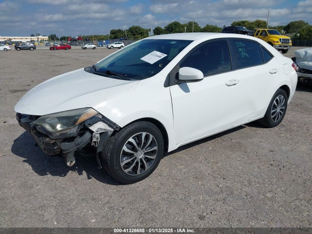 Toyota COROLLA LE 2015 2T1BURHE8FC425269 Image 2