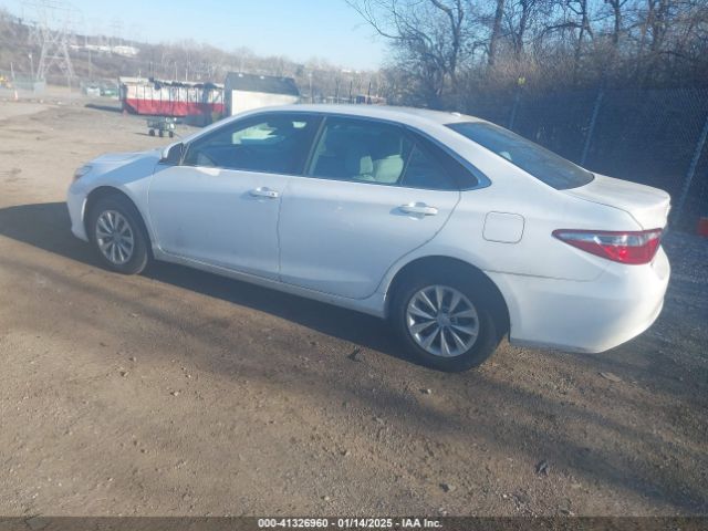 4T1BF1FKXFU107737 Toyota CAMRY LE