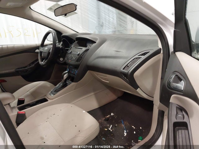 Ford FOCUS SE 2015 1FADP3F26FL350057 Image 5