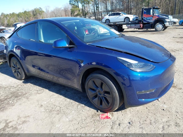2024 TESLA MODEL Y 7SAYGDEEXRA323691 Photo 0