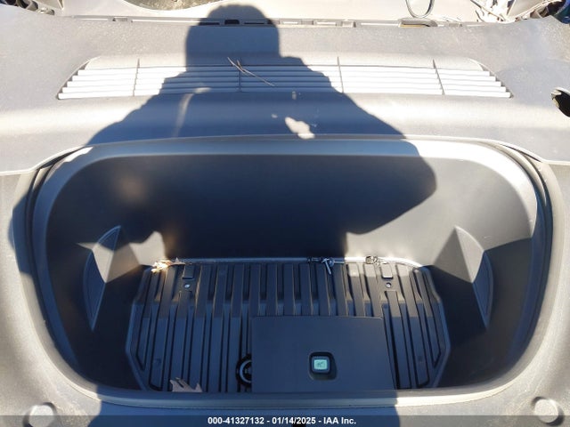 2024 TESLA MODEL Y 7SAYGDEEXRA323691 Photo 9