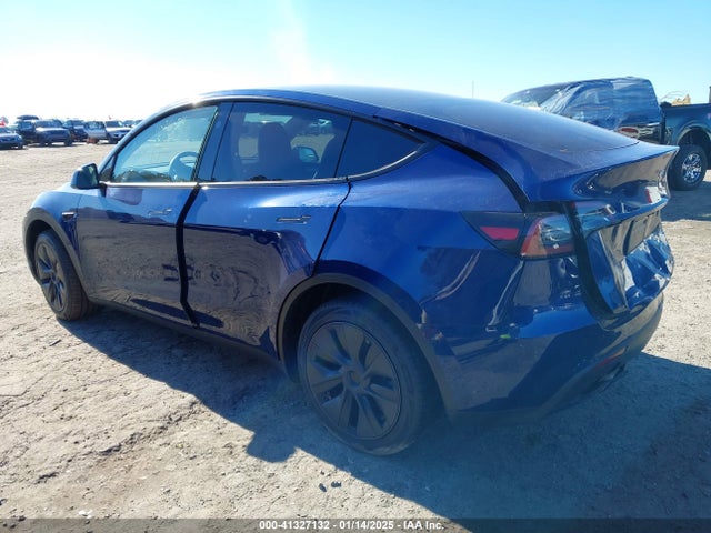 2024 TESLA MODEL Y 7SAYGDEEXRA323691 Photo 2