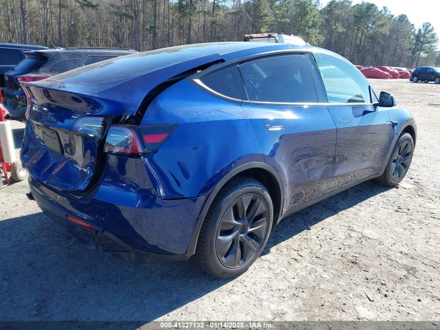 2024 TESLA MODEL Y 7SAYGDEEXRA323691 Photo 3