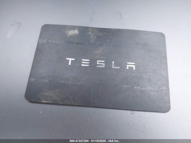 2021 TESLA MODEL Y 5YJYGDEE2MF196122 Photo 10