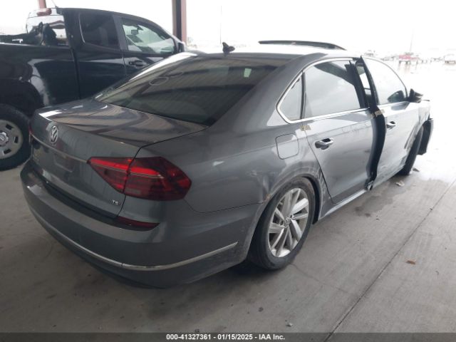1VWBA7A33JC011546 Volkswagen Passat 2.0t Se