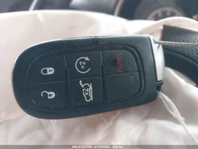 1C4PJLCSXEW105921 Jeep Cherokee Latitude
